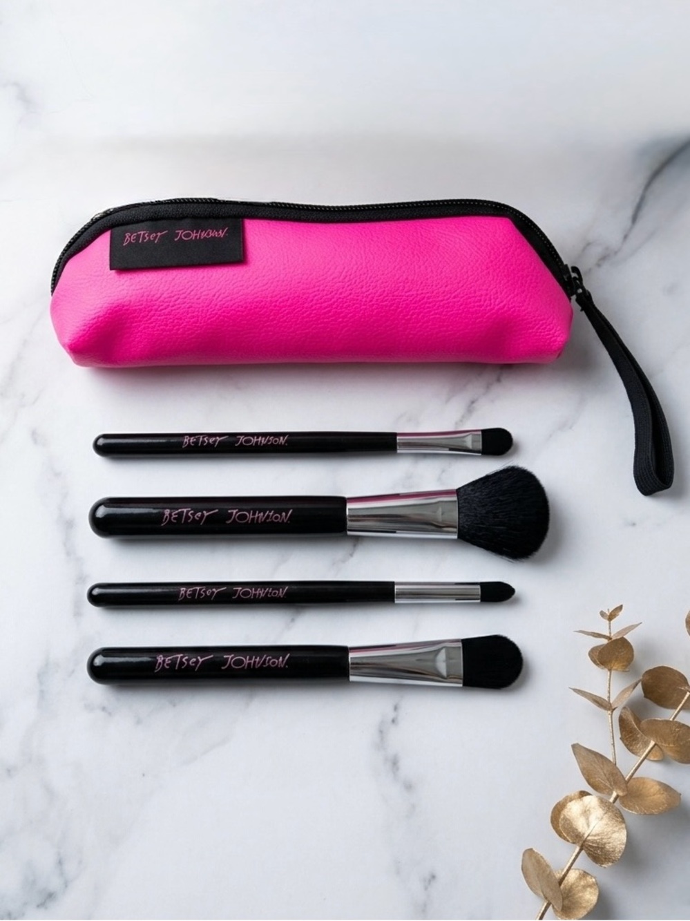 Betsey Johnson 5 Piece Brush Set & Cosmetic Pouch
